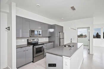 Kitchen island*